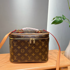 Classic Makeup Bag