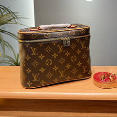 Classic Makeup Bag